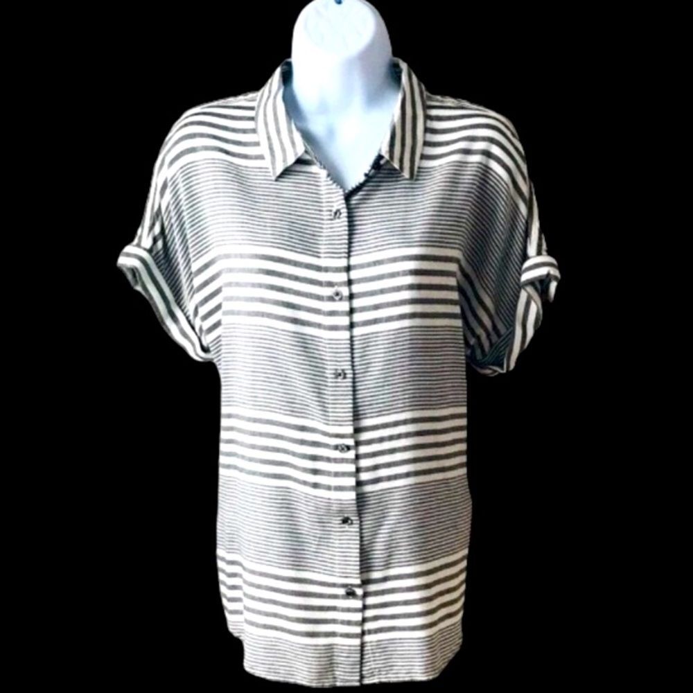 Calvin Klein Jeans Gray & White Striped Shirt Size M